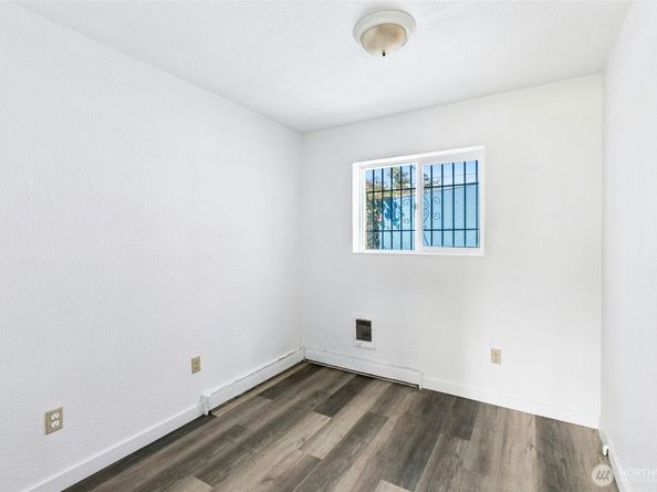 525 Central Avenue N, Kent WA 98032
