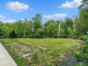 1910 Riva Lane NW, Issaquah WA 98027