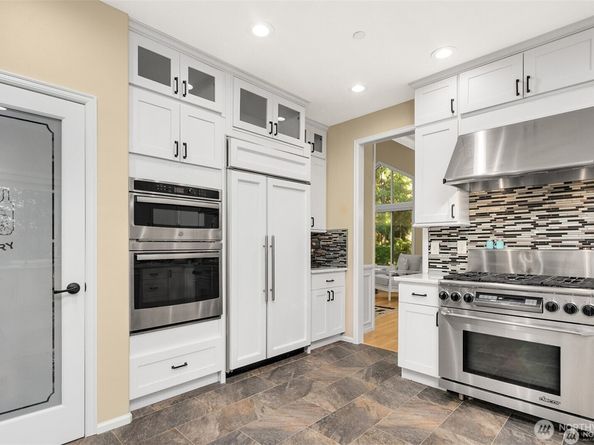 17524 214th Avenue NE, Woodinville WA 98077