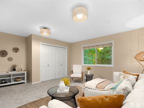 17524 214th Avenue NE, Woodinville WA 98077