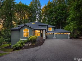 17524 214th Avenue NE, Woodinville WA 98077
