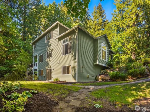 17524 214th Avenue NE, Woodinville WA 98077