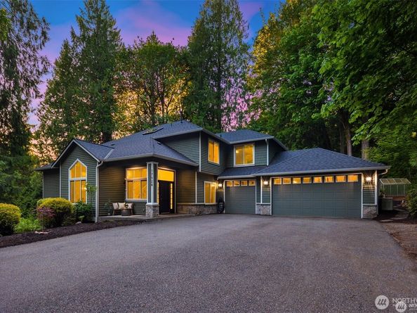 17524 214th Avenue NE, Woodinville WA 98077