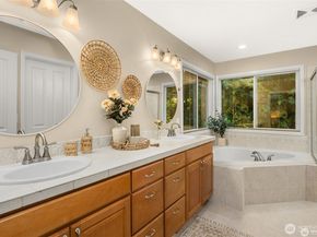 17524 214th Avenue NE, Woodinville WA 98077