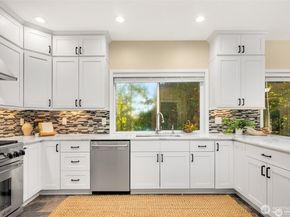 17524 214th Avenue NE, Woodinville WA 98077