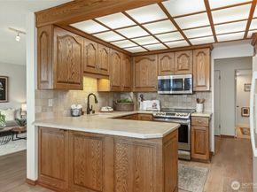 10203 47th Avenue SW A206, Seattle WA 98146