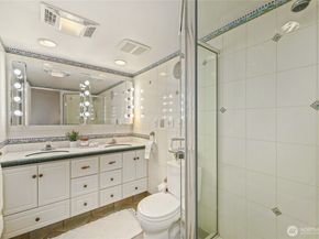 10203 47th Avenue SW A206, Seattle WA 98146