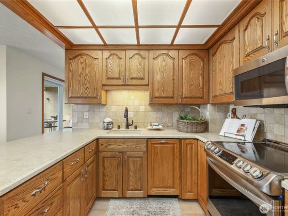 10203 47th Avenue SW A206, Seattle WA 98146
