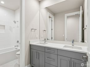 14449 133rd Place NE 6, Woodinville WA 98072