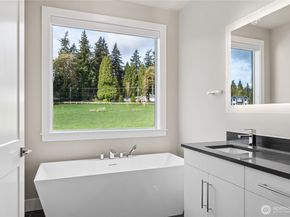 14449 133rd Place NE 6, Woodinville WA 98072