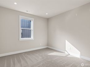 14449 133rd Place NE 6, Woodinville WA 98072