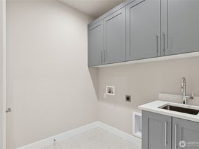 14449 133rd Place NE 6, Woodinville WA 98072
