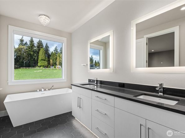 14449 133rd Place NE 6, Woodinville WA 98072