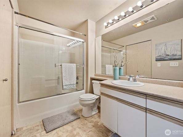 11130 SE 208th Street N101, Kent WA 98031