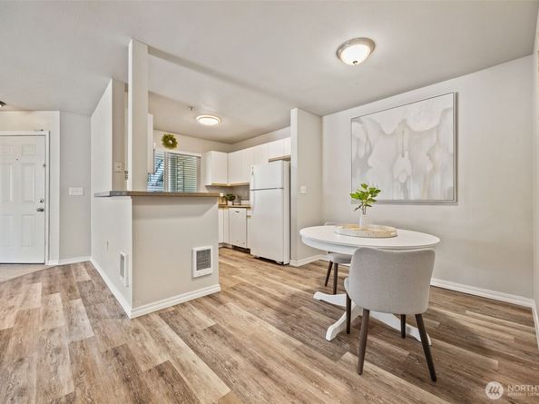 11130 SE 208th Street N101, Kent WA 98031