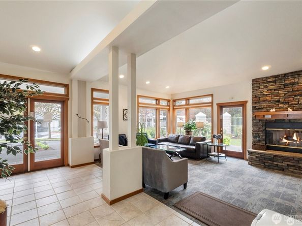 11130 SE 208th Street N101, Kent WA 98031