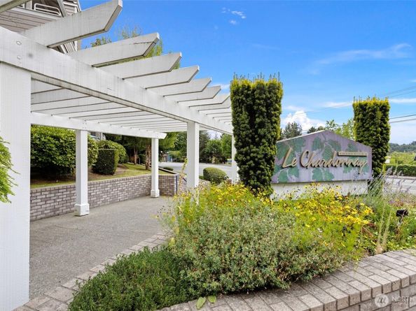 14007 NE 181st Street A102, Woodinville WA 98072