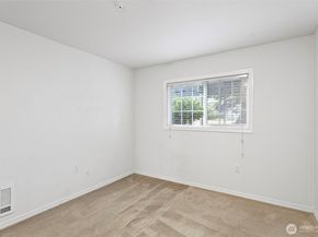 14007 NE 181st Street A102, Woodinville WA 98072