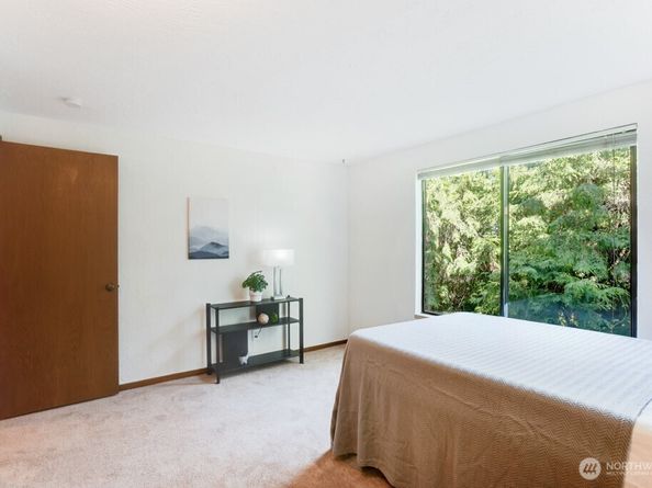 1200 6th Avenue N 6, Seattle WA 98109