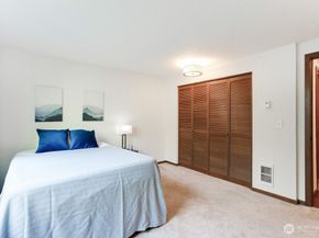 1200 6th Avenue N 6, Seattle WA 98109