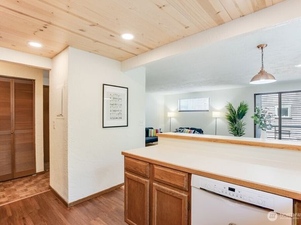 1200 6th Avenue N 6, Seattle WA 98109