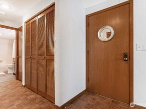 1200 6th Avenue N 6, Seattle WA 98109