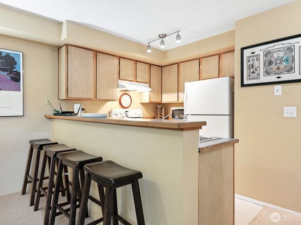 29 Etruria Street B405, Seattle WA 98109