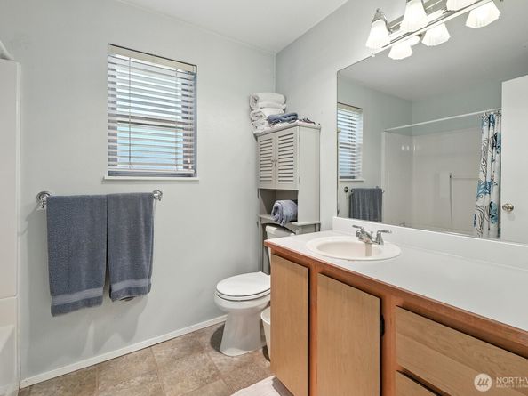 29 Etruria Street B405, Seattle WA 98109