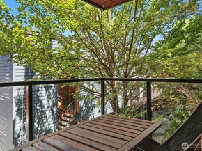 29 Etruria Street B405, Seattle WA 98109