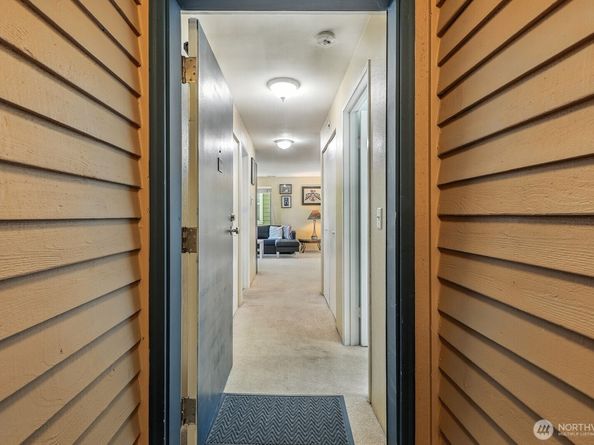 29 Etruria Street B405, Seattle WA 98109