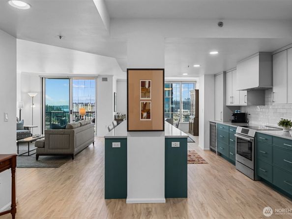 177 107th Avenue NE 1906, Bellevue WA 98004