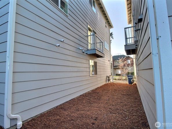 15188 5th Lane S B, Burien WA 98148