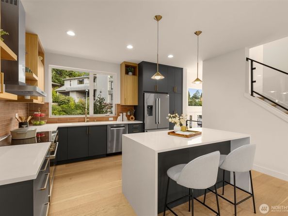 5203 Sand Point Place NE, Seattle WA 98105