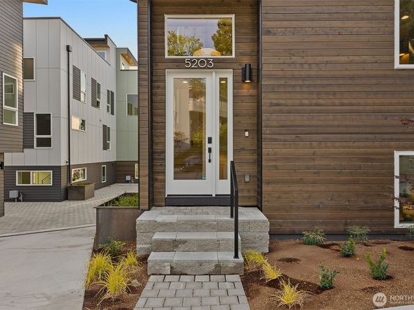 5203 Sand Point Place NE, Seattle WA 98105