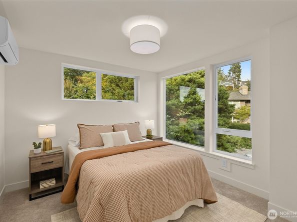 5203 Sand Point Place NE, Seattle WA 98105