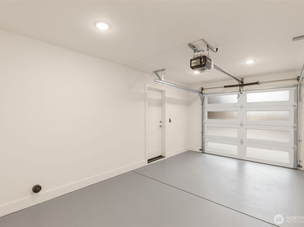 5203 Sand Point Place NE, Seattle WA 98105