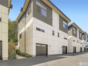 8718 42nd Avenue S, Seattle WA 98118