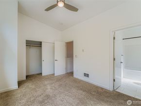 8718 42nd Avenue S, Seattle WA 98118
