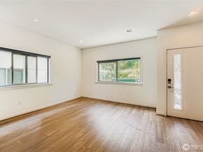 8718 42nd Avenue S, Seattle WA 98118