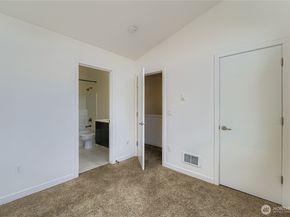 8718 42nd Avenue S, Seattle WA 98118