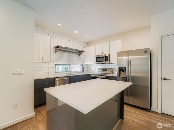 8718 42nd Avenue S, Seattle WA 98118