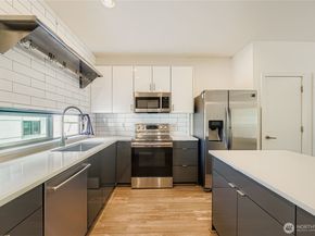 8718 42nd Avenue S, Seattle WA 98118