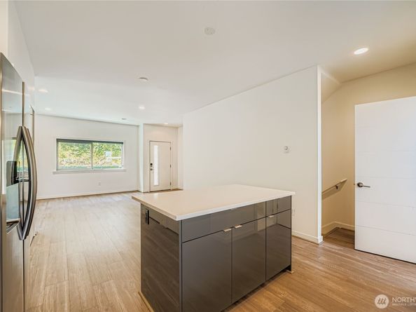 8718 42nd Avenue S, Seattle WA 98118