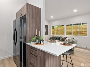 7711 34th Avenue SW B, Seattle WA 98126