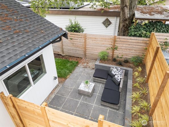 7711 34th Avenue SW B, Seattle WA 98126