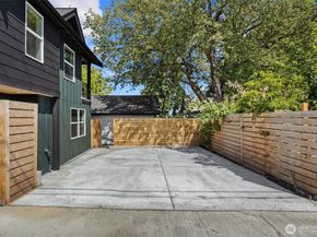 7711 34th Avenue SW B, Seattle WA 98126