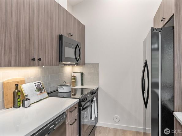 7711 34th Avenue SW B, Seattle WA 98126