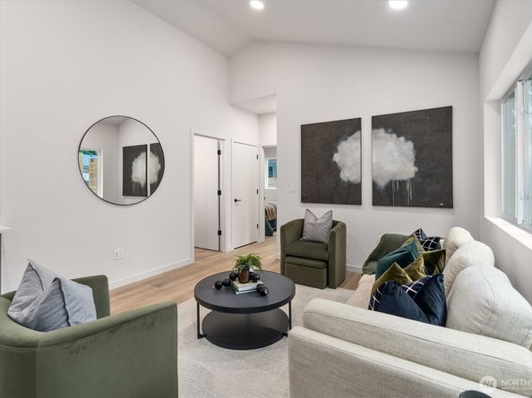 7711 34th Avenue SW B, Seattle WA 98126