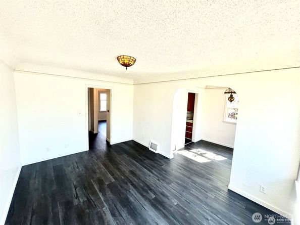 7346 15th Avenue NW, Seattle WA 98117