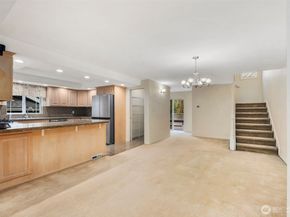 936 N 93rd Street, Seattle WA 98103